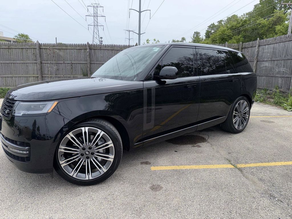 2024 Land Rover Range Rover 3.0 SE LWB 7's photo