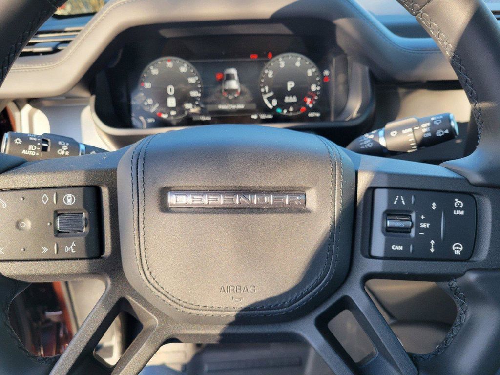 2025 Land Rover Defender Sedona Red - Photo 29