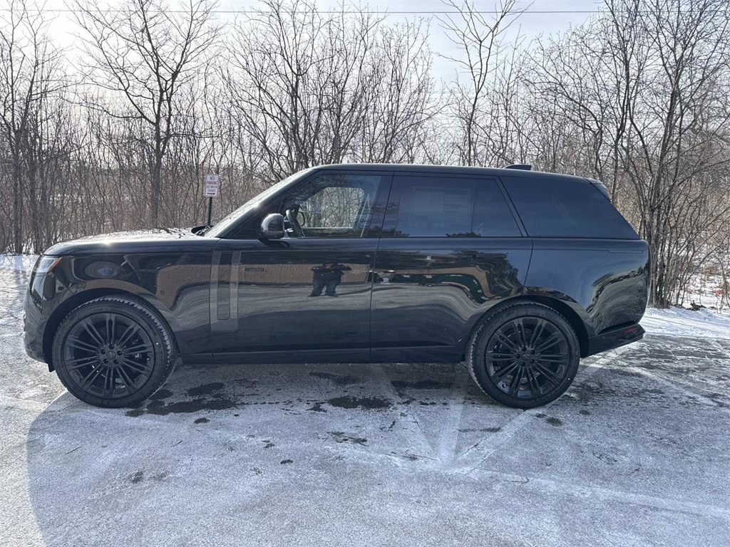 New 2026 Land Rover Range Rover SE SUV