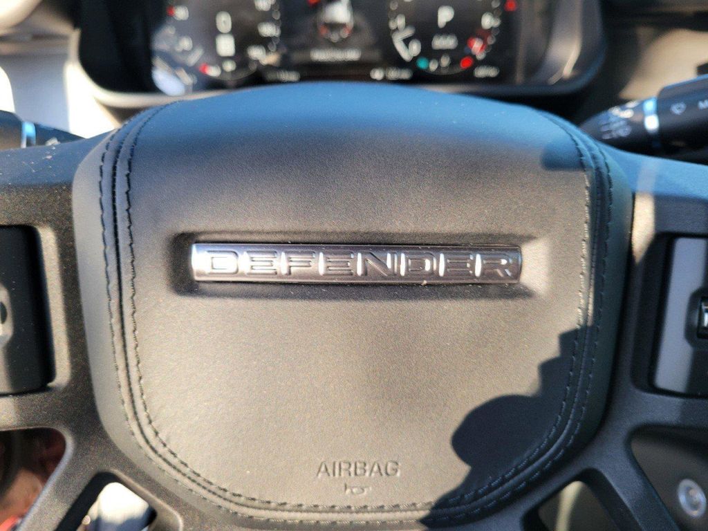 2025 Land Rover Defender Sedona Red - Photo 33