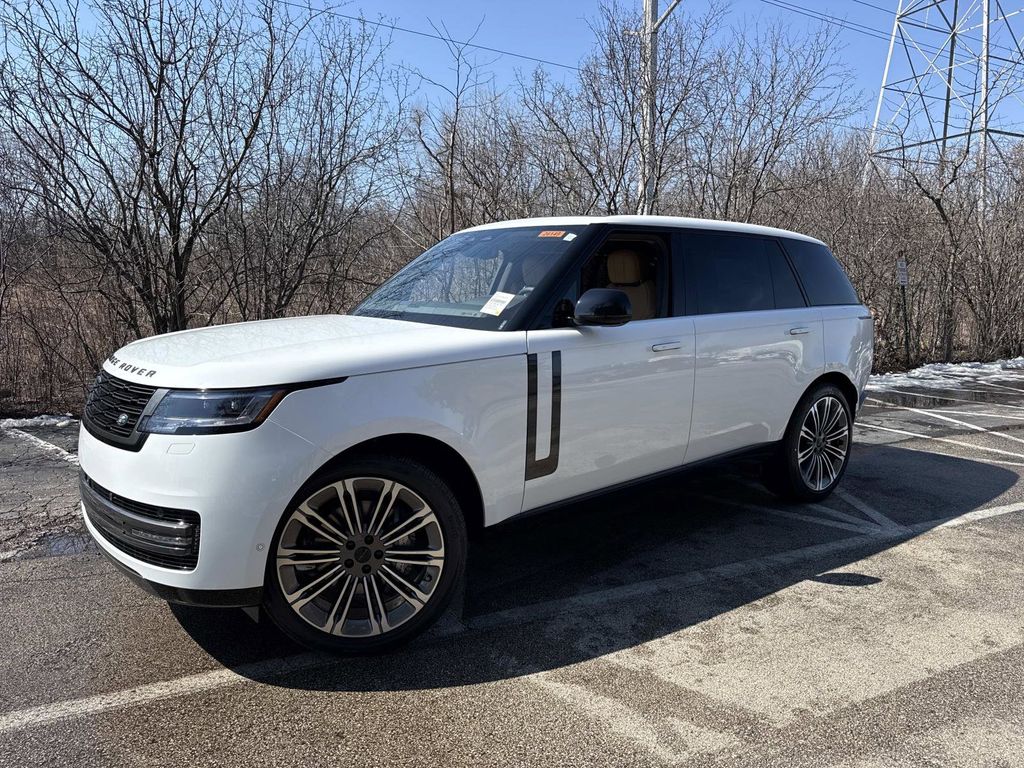 2026 Land Rover Range Rover 3.0 SE LWB 7's photo