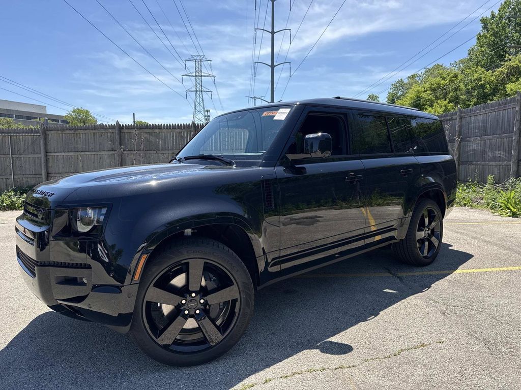 2026 Land Rover Defender 130 X-Dynamic SE P400's photo