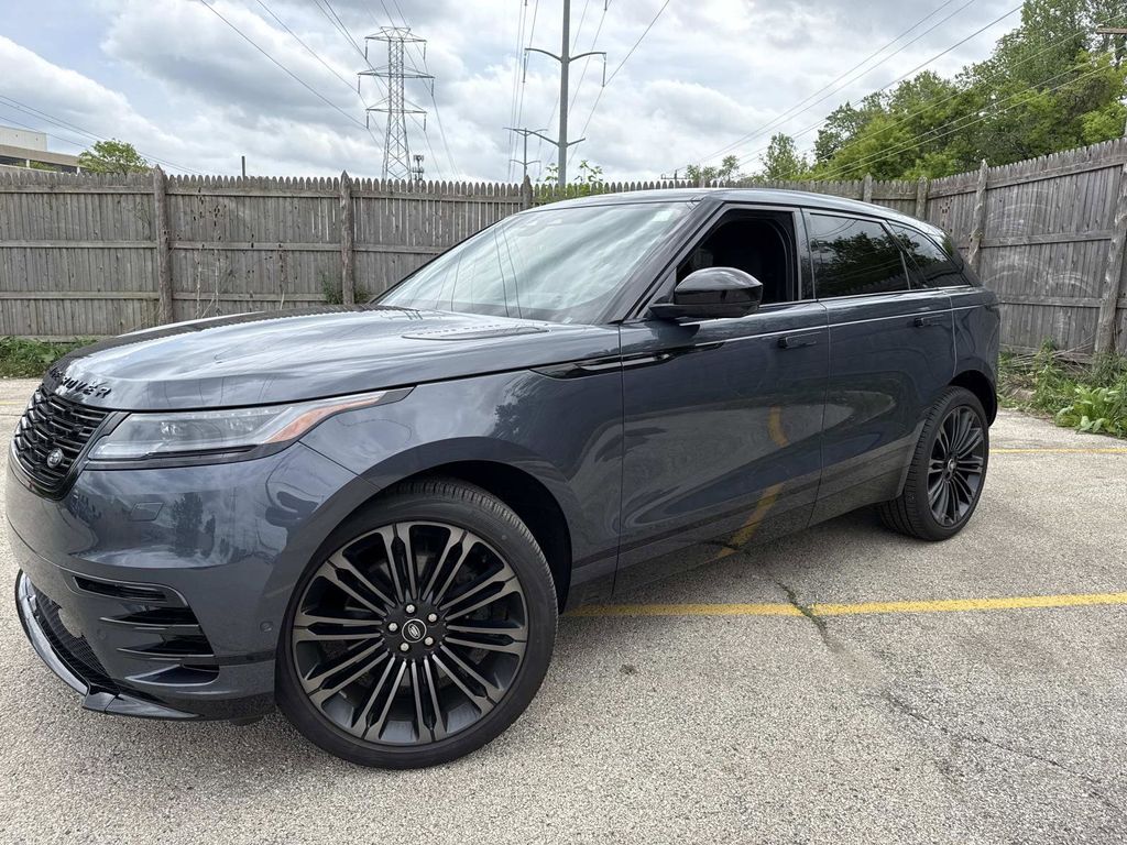 2026 Land Rover Range Rover Velar P400 Dynamic SE's photo