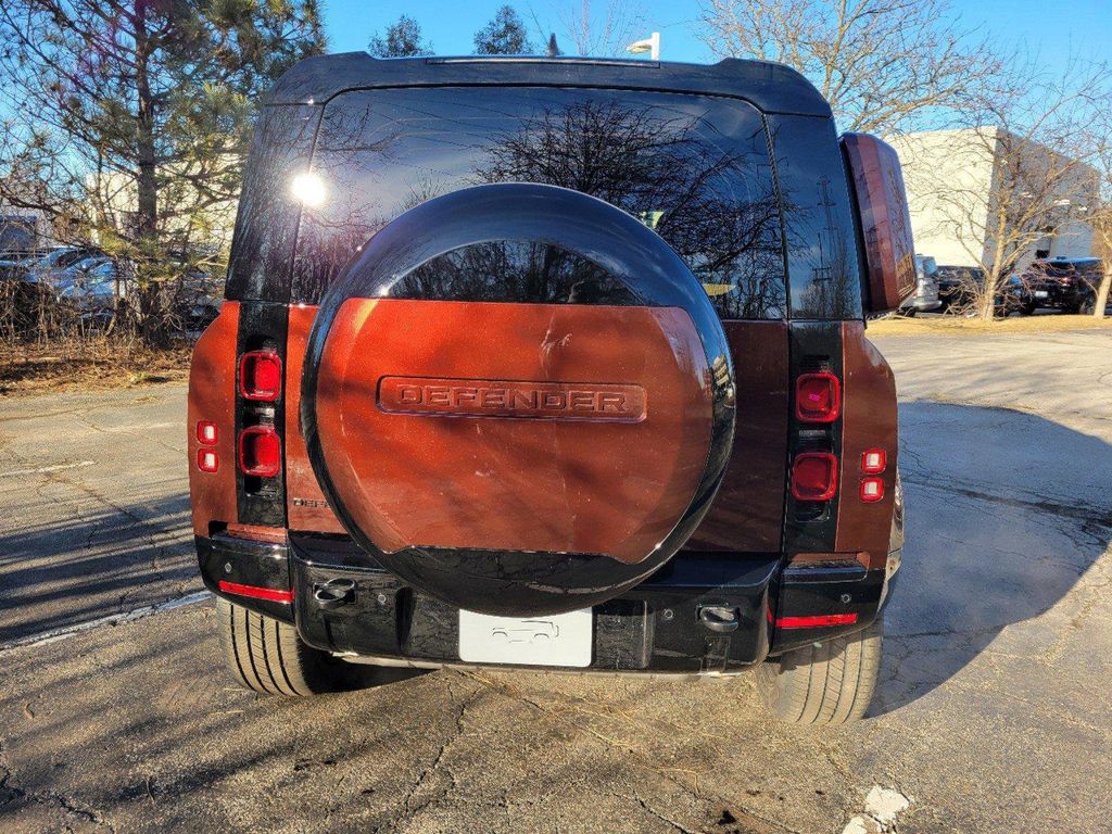 2025 Land Rover Defender Sedona Red - Photo 37