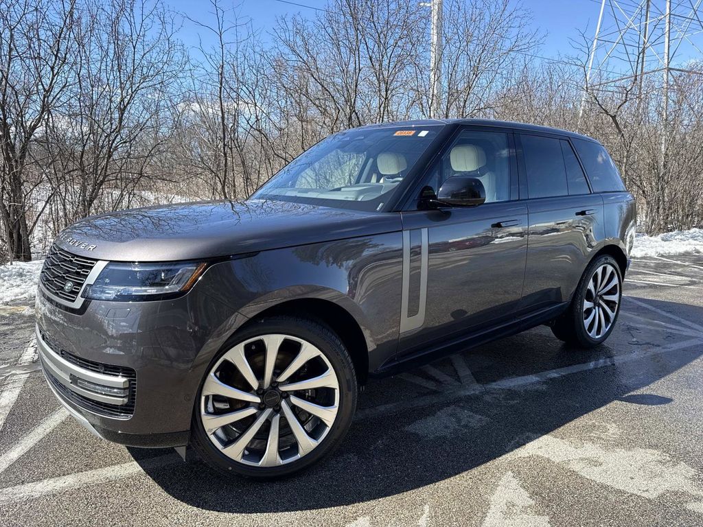 2026 Land Rover Range Rover 4.4 SE SWB's photo