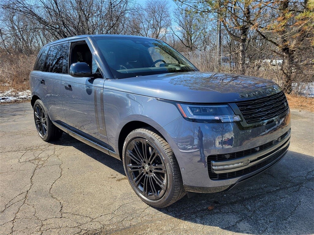 2025 Land Rover Range Rover SE photo 4