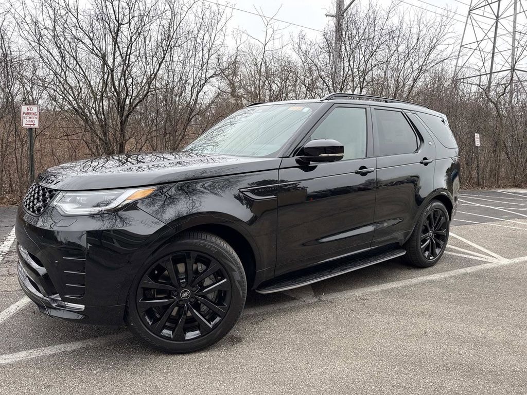 New 2026 Land Rover Discovery Dynamic SE SUV