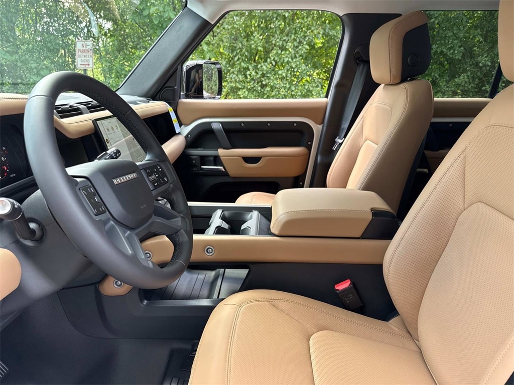 2025 Land Rover Defender S - Photo 26