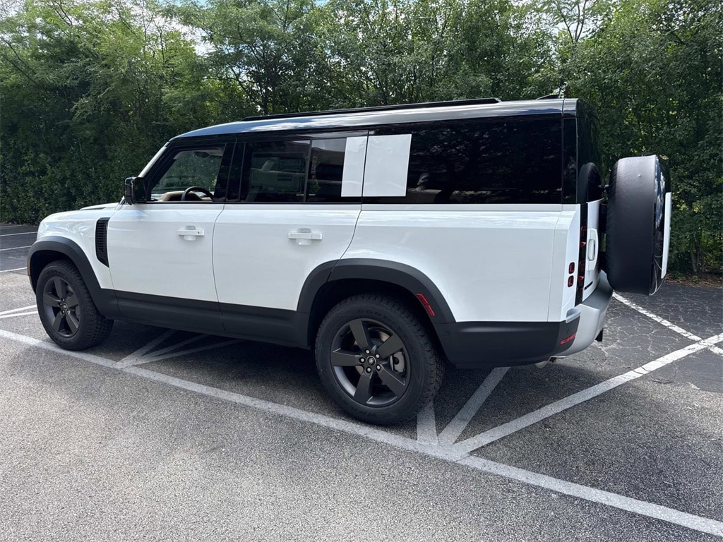2025 Land Rover Defender S - Photo 8