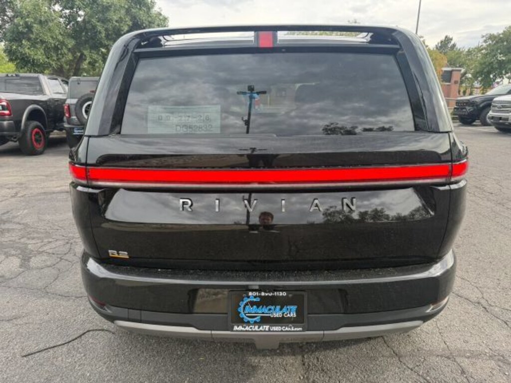 Used 2027 Rivian R2 Performance w/Launch Package SUV