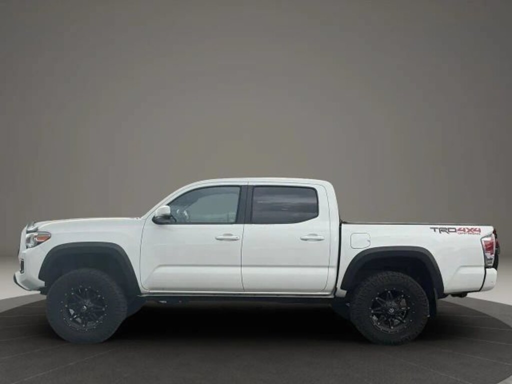 Used 2017 Toyota Tacoma Truck Double Cab