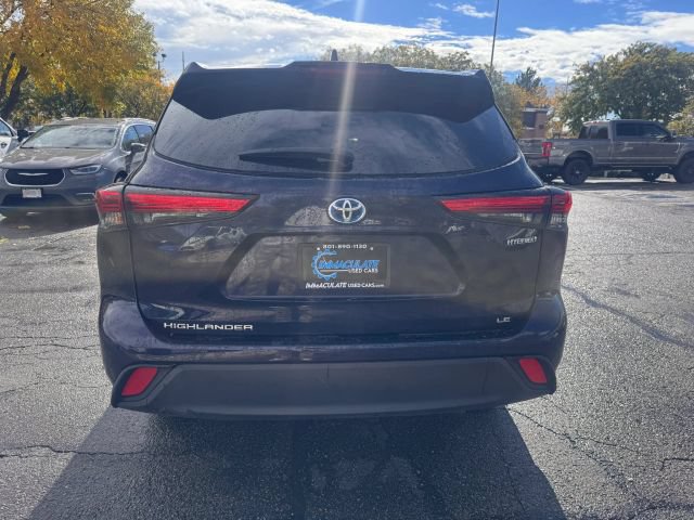 Used 2023 Toyota Highlander Hybrid LE SUV