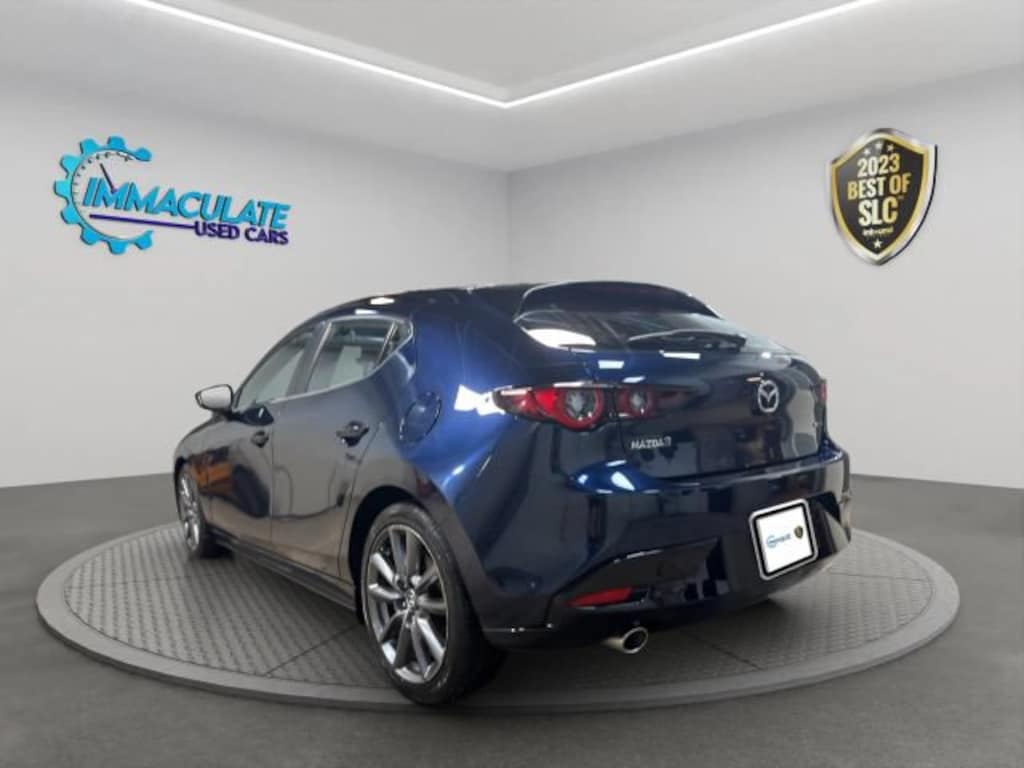 Used 2022 Mazda Mazda3 Preferred Package Hatchback