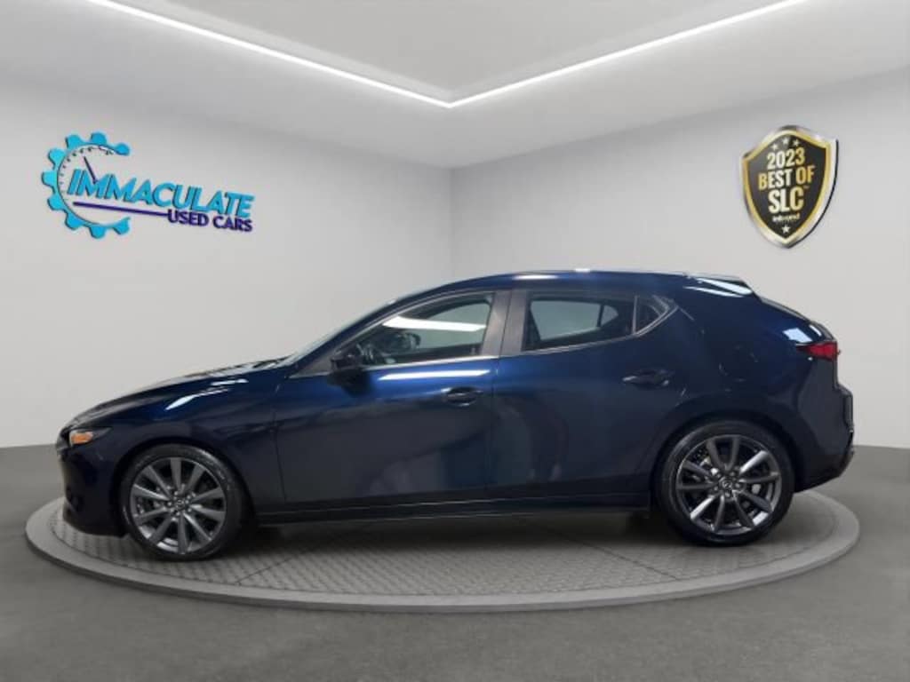 Used 2022 Mazda Mazda3 Preferred Package Hatchback