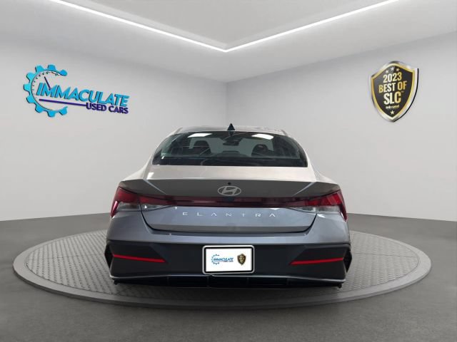 Used 2024 Hyundai Elantra SE Sedan