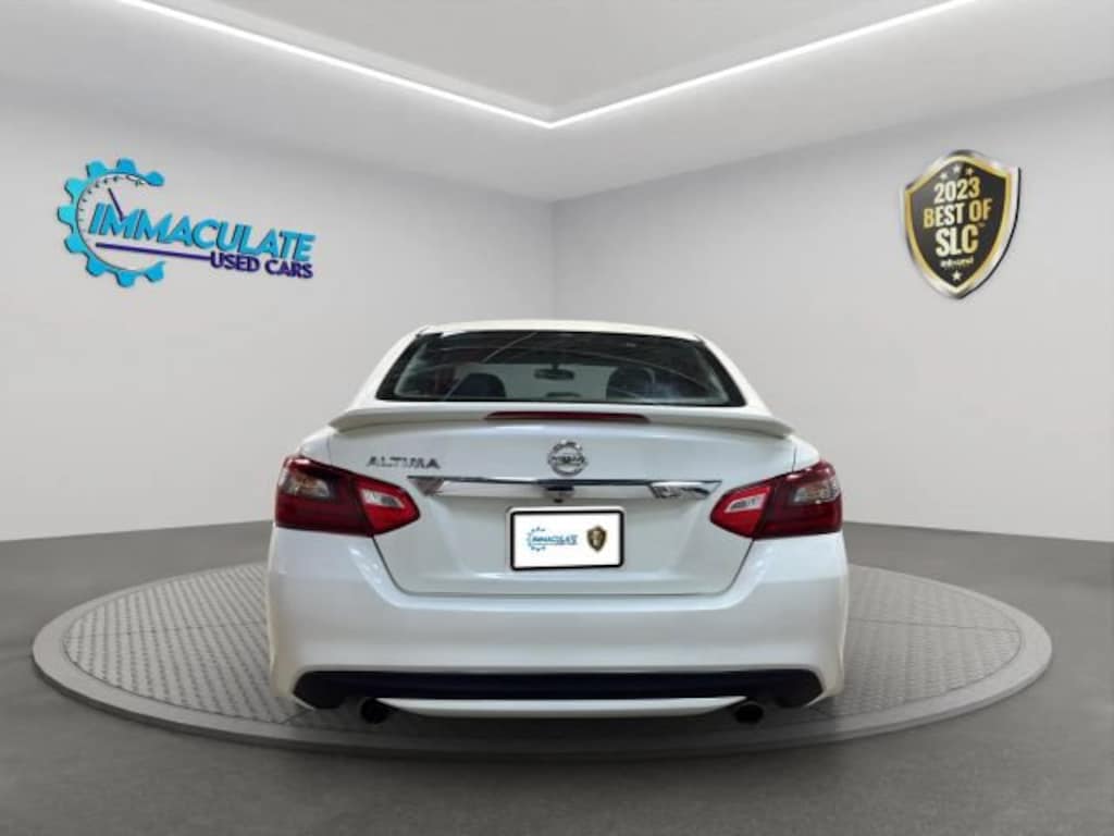 Used 2017 Nissan Altima 2.5 SR Sedan