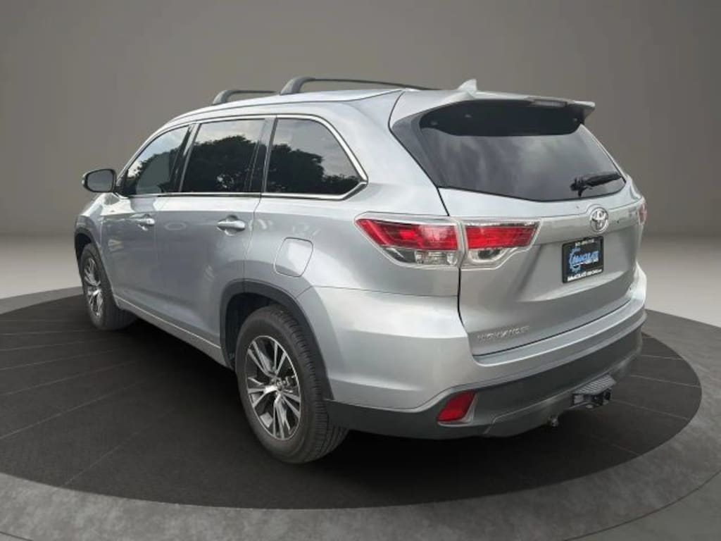 Used 2016 Toyota Highlander XLE V6 SUV
