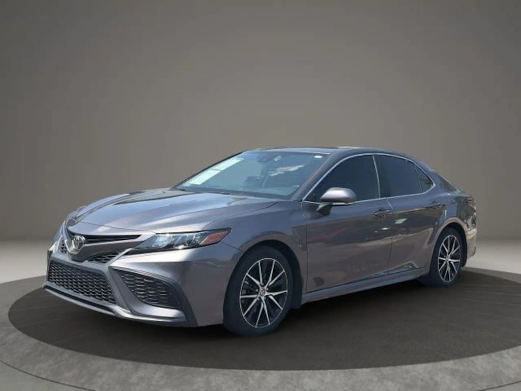 Used 2022 Toyota Camry SE Sedan