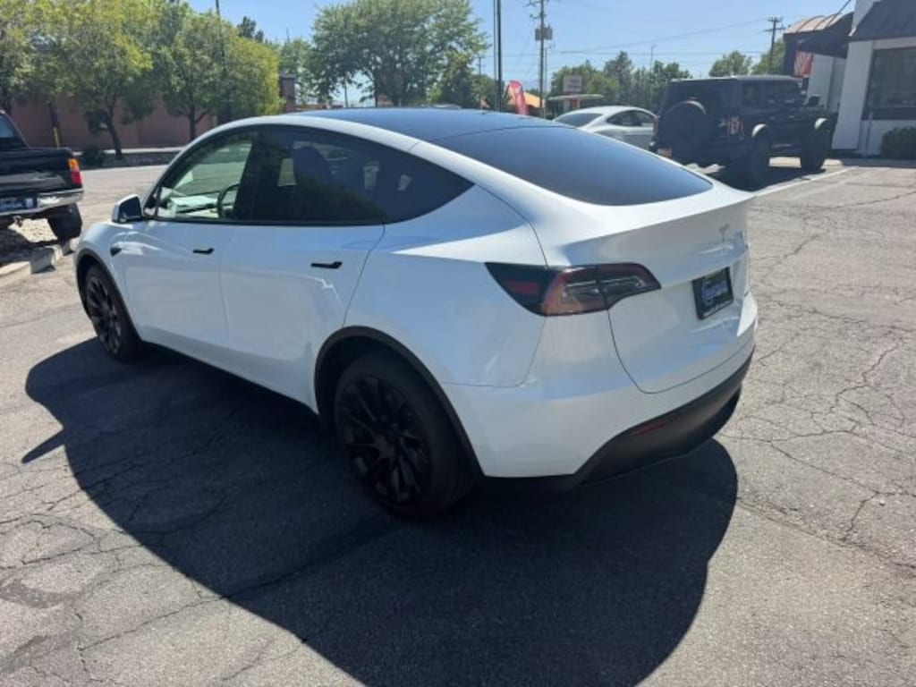 Used 2023 Tesla Model Y Long Range SUV
