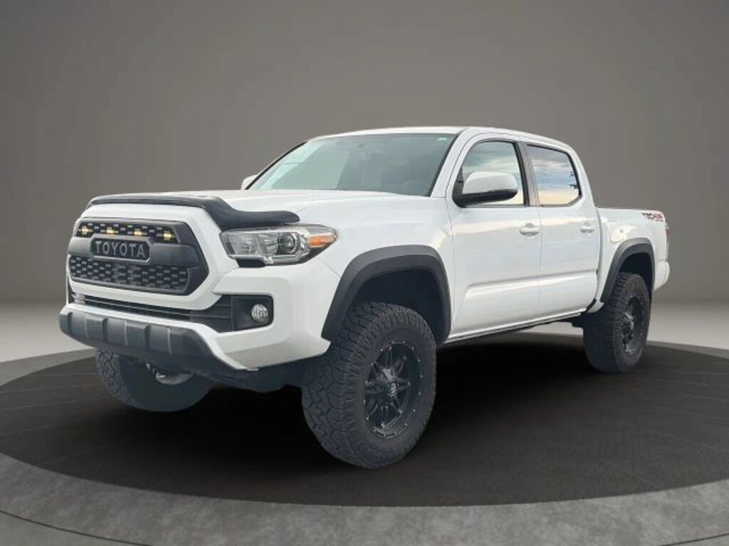 Used 2017 Toyota Tacoma Truck Double Cab
