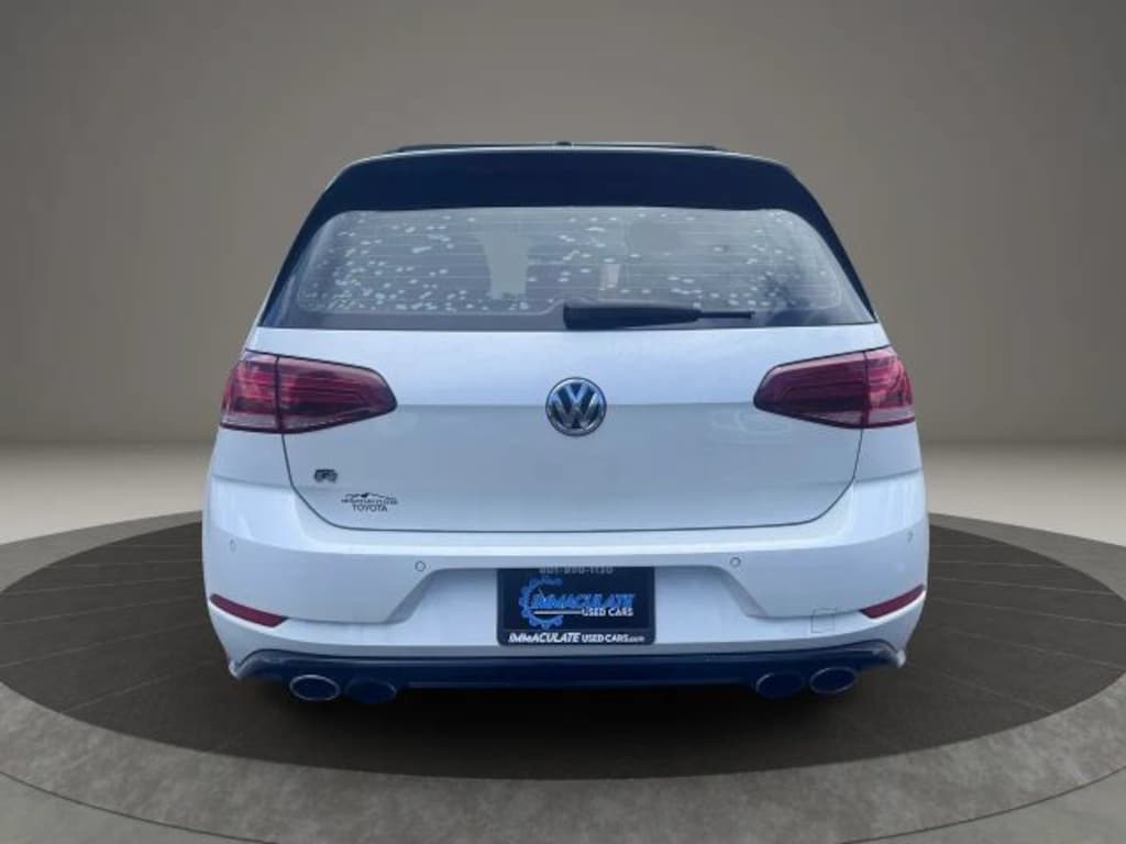 Used 2018 Volkswagen Golf R 2.0T w/DCC & Navigation Hatchback