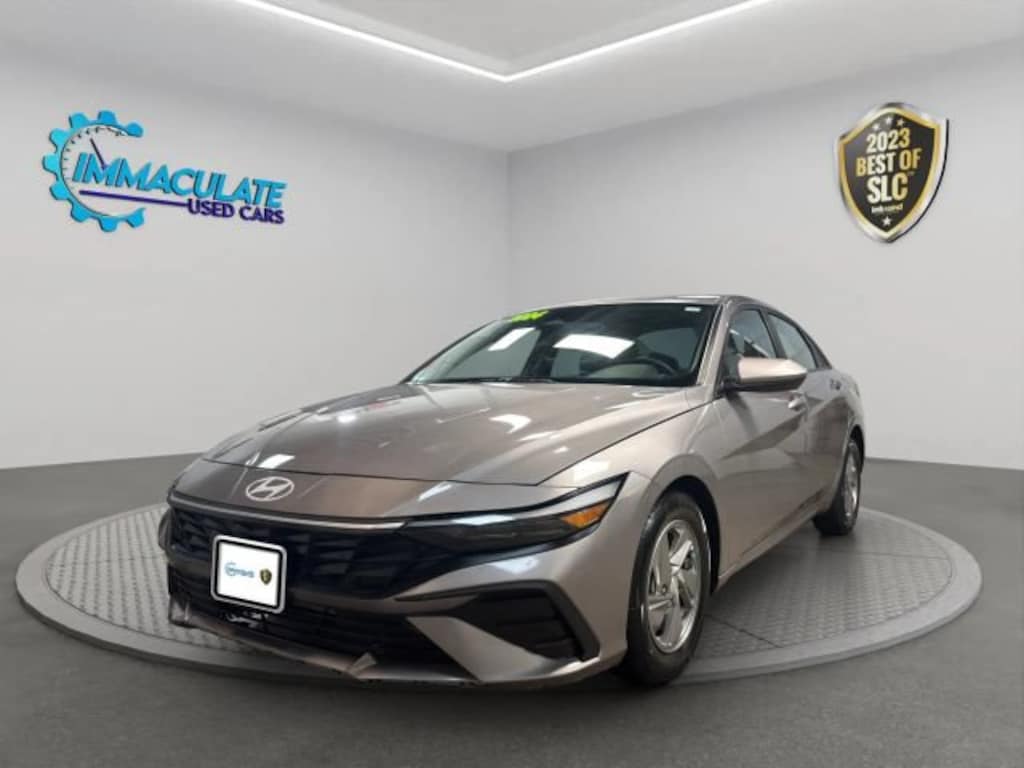 Used 2024 Hyundai Elantra SE Sedan