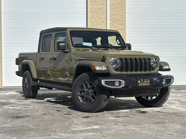 2025 Jeep Gladiator Sport S photo 2
