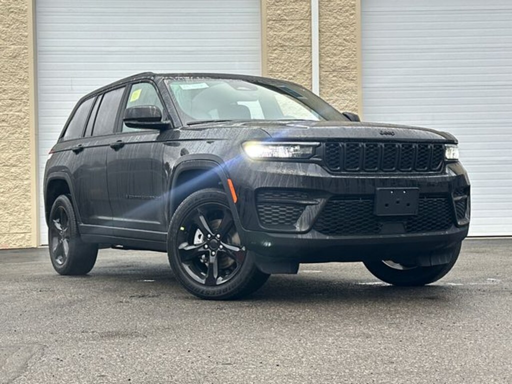 New 2025 Jeep Grand Cherokee Altitude X SUV