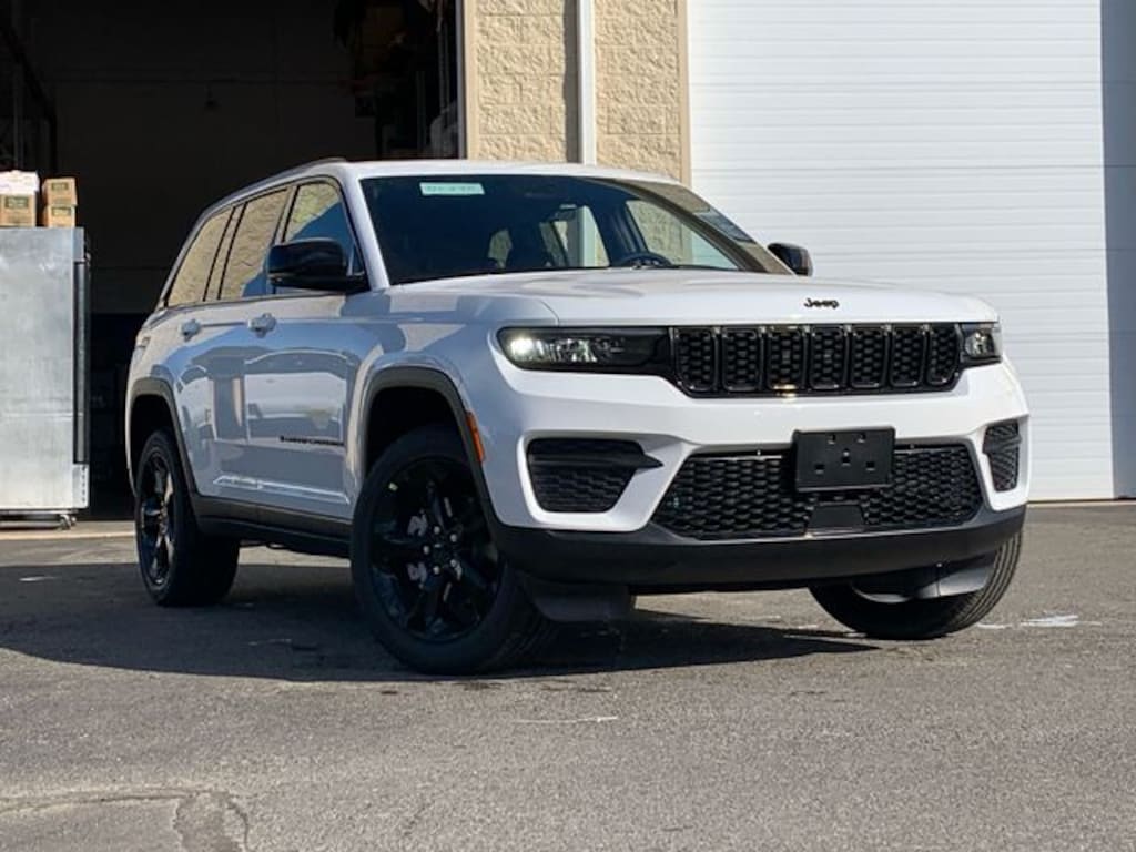 New 2025 Jeep Grand Cherokee Altitude X SUV