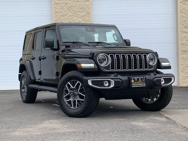 2025 Jeep Wrangler Sahara photo 2