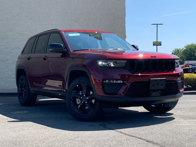 2025 Jeep Grand Cherokee Limited photo 2