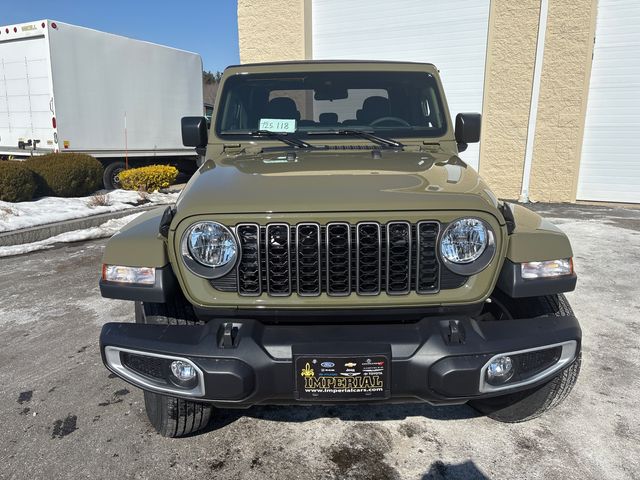 2025 Jeep Gladiator Sport S photo 3