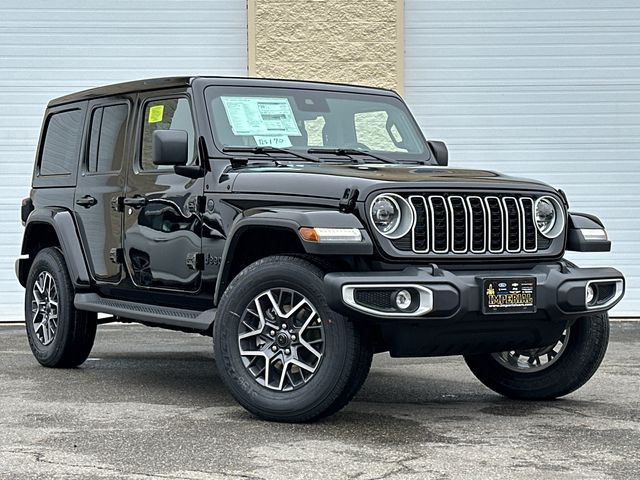 2025 Jeep Wrangler Sahara photo 2