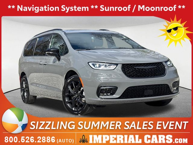 2025 Chrysler Pacifica Limited AWD's photo
