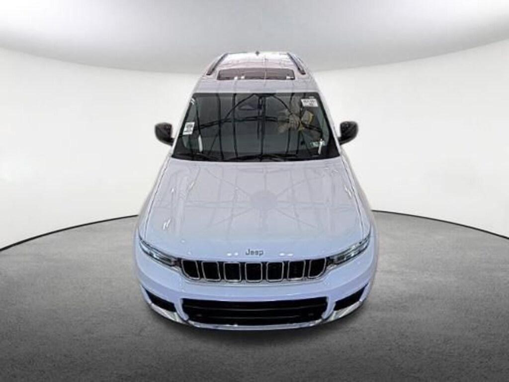 Used 2023 Jeep Grand Cherokee L Laredo SUV