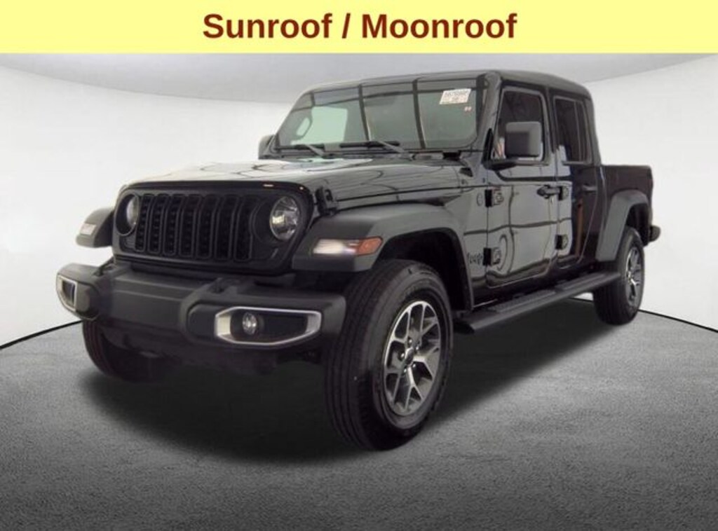 Used 2025 Jeep Gladiator Sport Truck Crew Cab