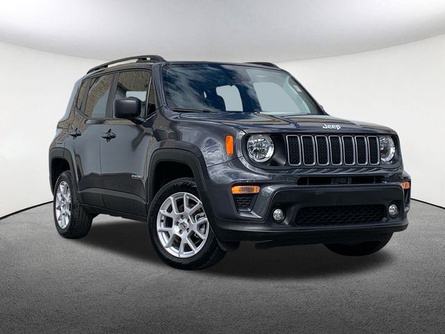 2022 Jeep Renegade Latitude photo 2