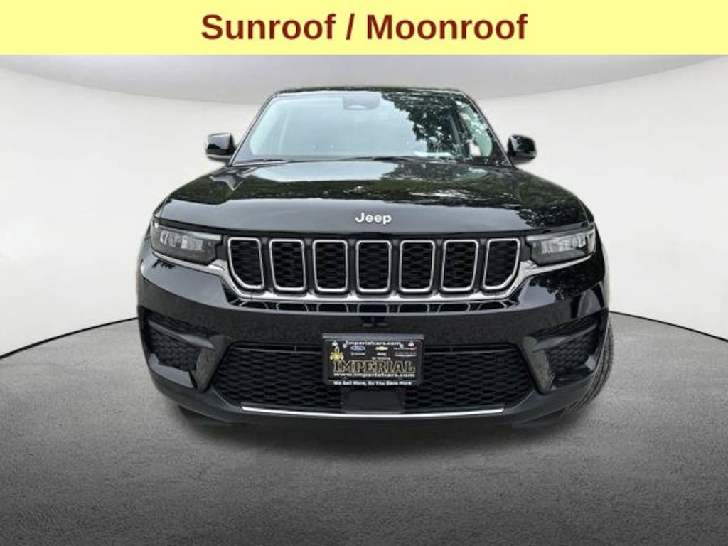Used 2023 Jeep Grand Cherokee Laredo SUV