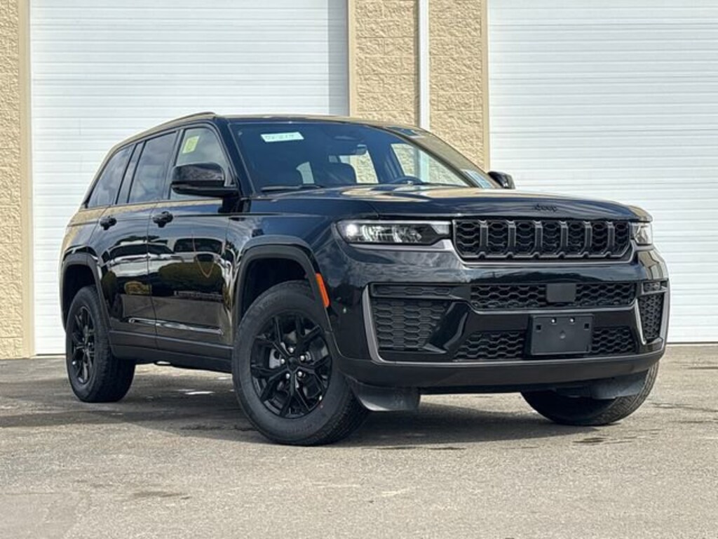 New 2026 Jeep Grand Cherokee LAREDO ALTITUDE 4X4 Sport Utility