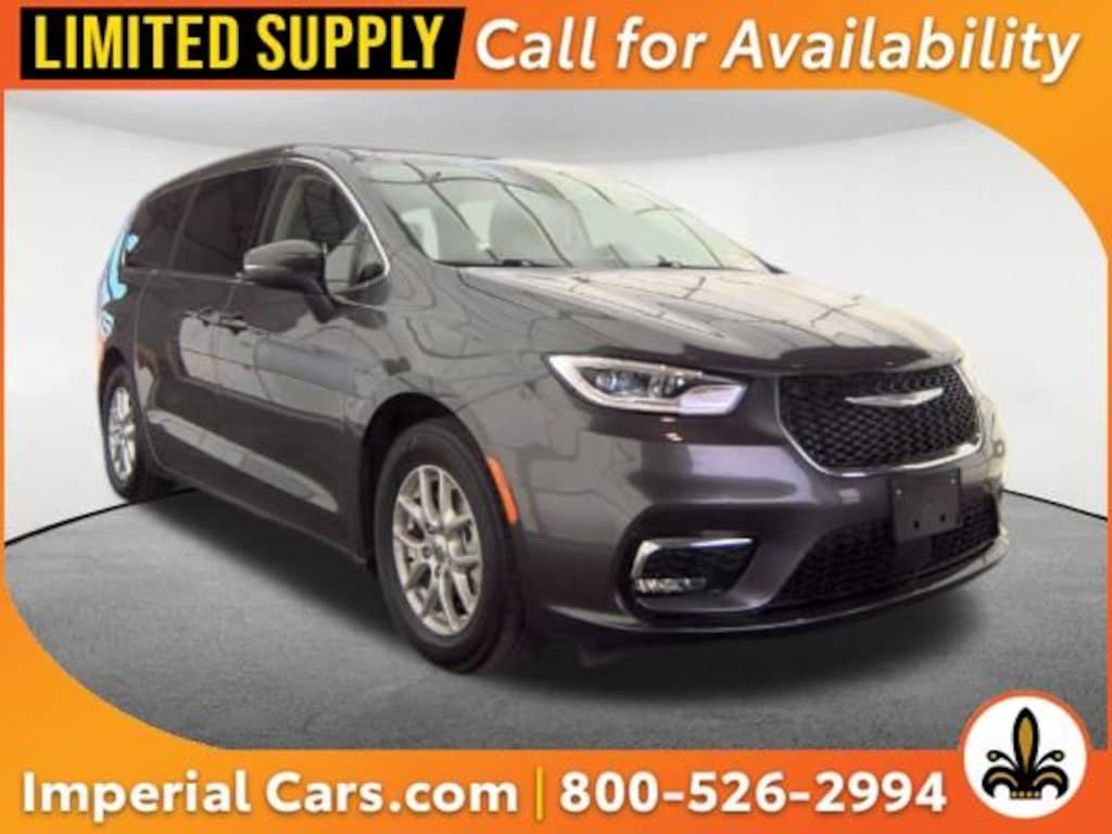 Used 2023 Chrysler Pacifica Touring L Van Passenger Van
