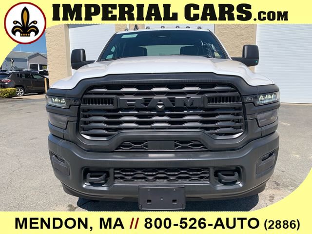 2025 Ram 3500 Tradesman photo 3