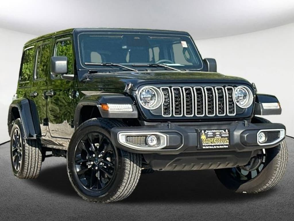 Used 2025 Jeep Wrangler 4xe Sahara SUV