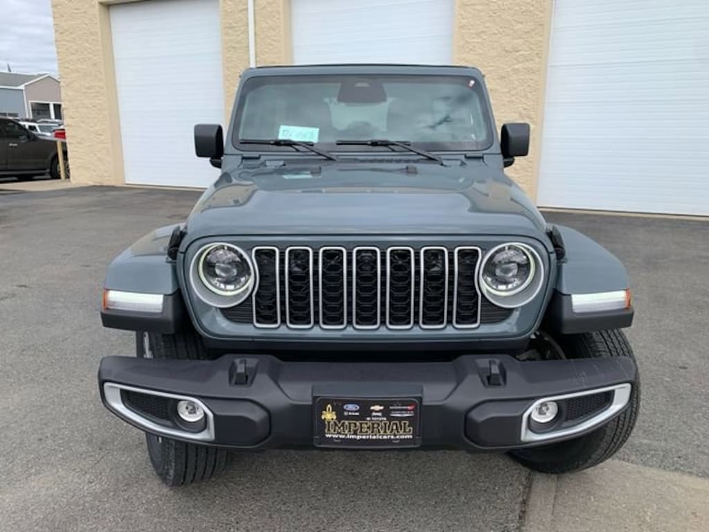 New 2026 Jeep Wrangler 4-DOOR SAHARA Sport Utility