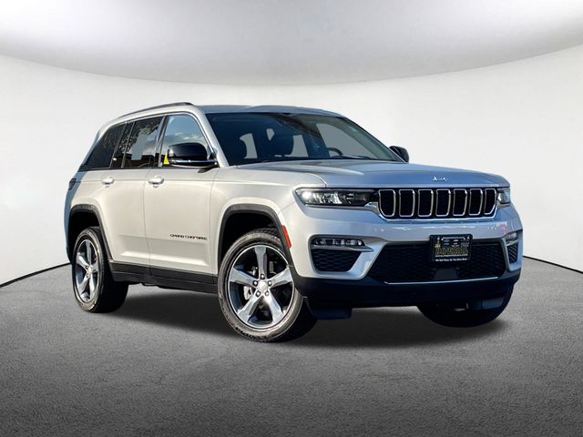 Used 2022 Jeep Grand Cherokee Limited with VIN 1C4RJHBGXN8602376 for sale in Mendon, MA