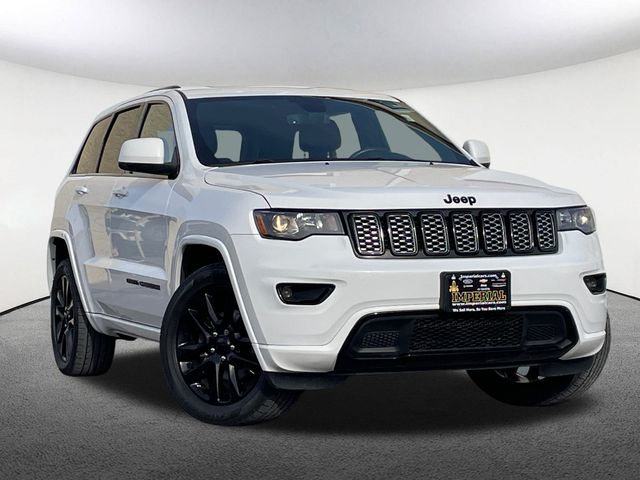 Used 2018 Jeep Grand Cherokee Altitude with VIN 1C4RJFAG1JC515141 for sale in Mendon, MA