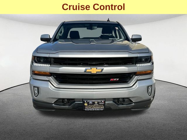 2019 Chevrolet Silverado 1500 LT photo 3