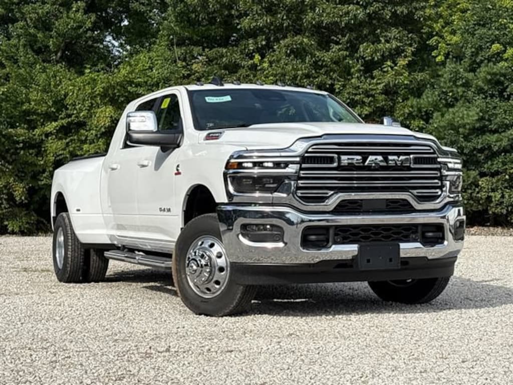 New 2026 Ram 3500 LARAMIE MEGA CAB 4X4 6'4 BOX Pickup