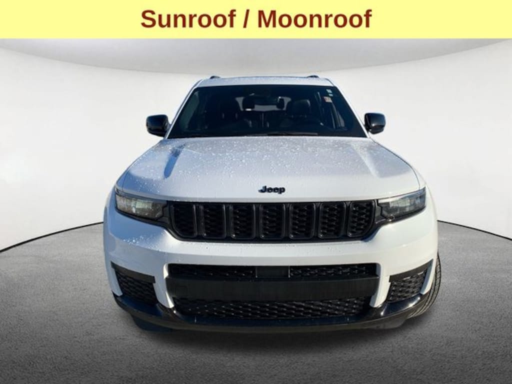 Used 2023 Jeep Grand Cherokee L Laredo SUV