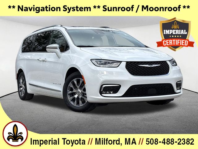 2024 Chrysler Pacifica Hybrid Pinnacle PHEV's photo