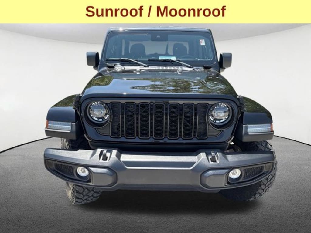Used 2024 Jeep Gladiator Sport Truck Crew Cab